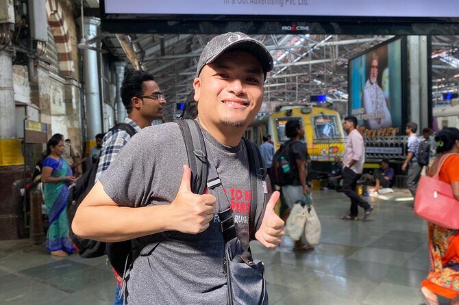 Mumbai 3 days package - Sightseeing, Food, Shopping, Slum, Bollywood & Kanheri