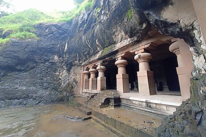 Mumbai City Sightseeing with Elephanta Caves Full Day Tour