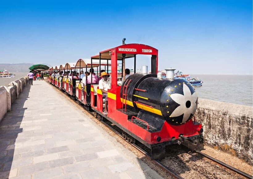 Mumbai: Elephanta Caves Private Tour with Ferry Ride - The Itinerary Detailed: What You Can Expect