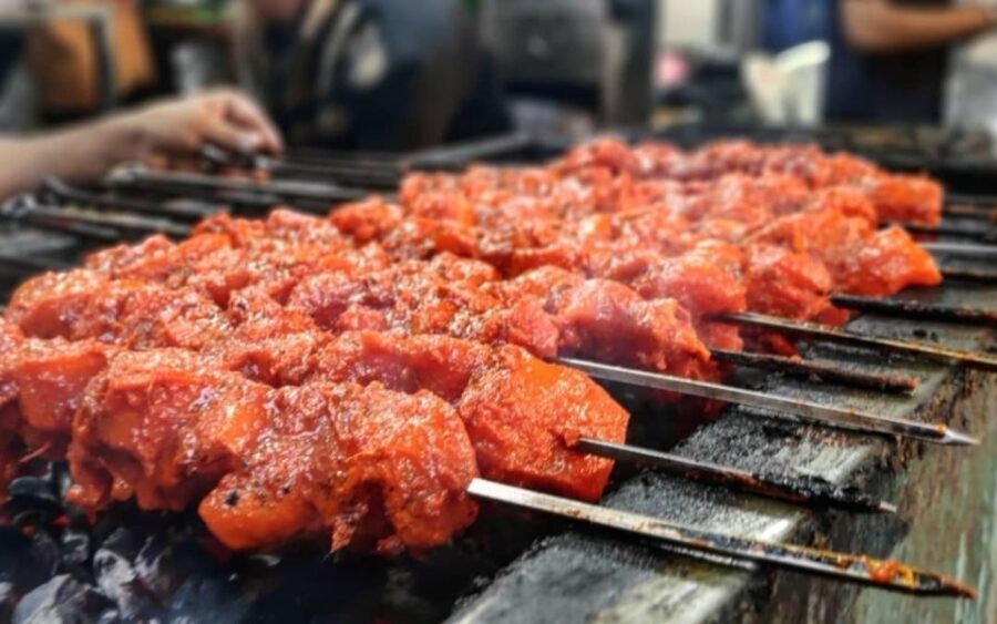 Mumbai: Local Street Food Private Walking Tour with Transfer - Practical Details: What You Need to Know