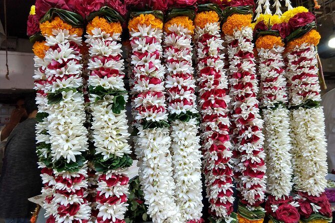 Mumbai Tour: The Most Famous Historical Spots By Car - FAQs (Based on provided details)