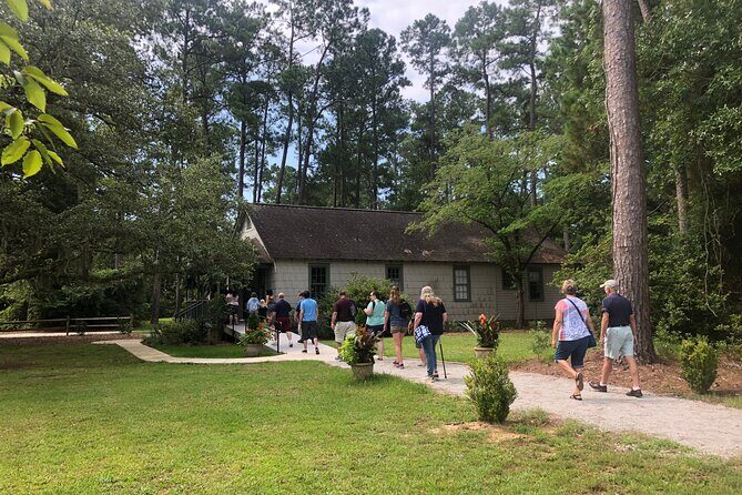 Myrtle Beach Area Ghosts, Pirates and Historic Families Trolley Tour - The Experience: What You Can Expect