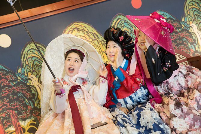 N Seoul Tower Hanbok Rental - A Balanced Look at the Drawbacks