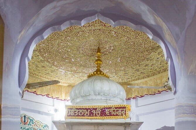 Nankana Sahib Gurdwara One Day Guided Tour - Exploring Nankana Sahib: The Heart of the Tour