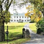 Nashville "Homes Of The Stars" Narrated Bus Tour with 30+ Celebrity Homes - Authentic Experiences from the Reviews