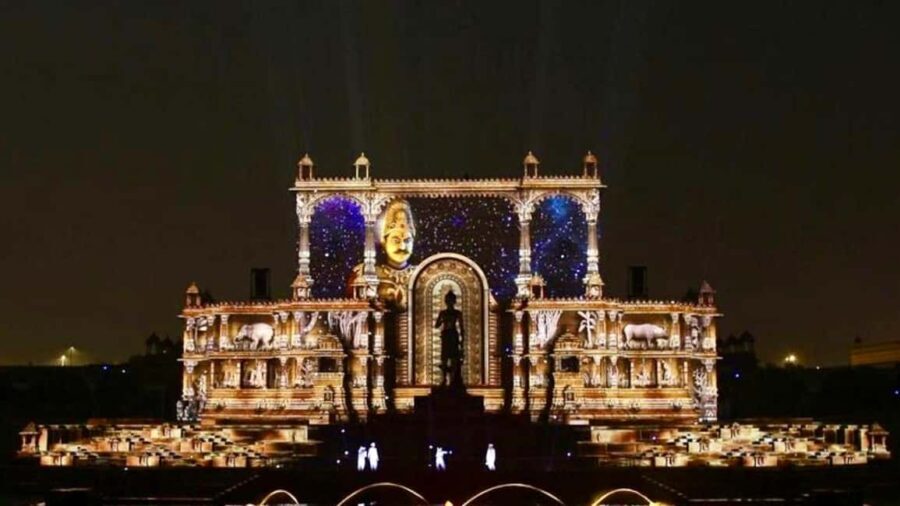 New Delhi: Akshardham Temple Private Evening Tour light show - An In-Depth Look at the Akshardham Evening Tour