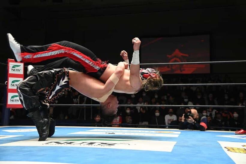 New Japan Pro-Wrestling in Tokyo - The Experience: A Closer Look