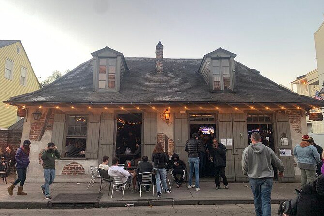 New Orleans' Historic Haunted Bar Crawl - A Deep Dive into the Haunted Bar Crawl Experience