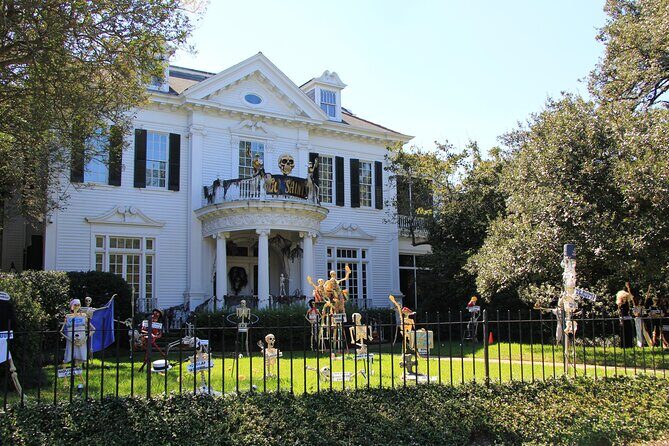 New Orleans Private City and Cemetery Tour - Up to 24 Passengers - Analyzing the Price and Overall Value