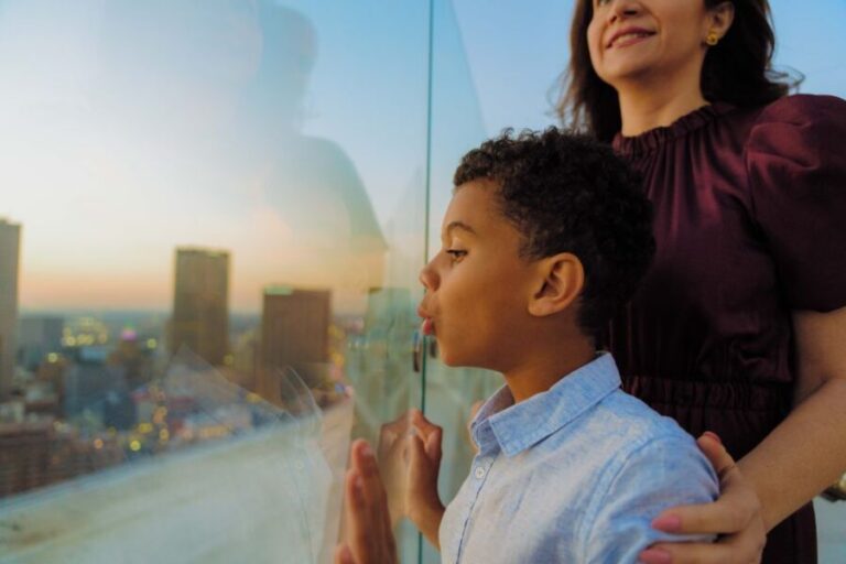 New Orleans: Vue Orleans Observation Deck Entry Ticket - A Deep Dive into Vue Orleans: Views, Exhibits, and Atmosphere