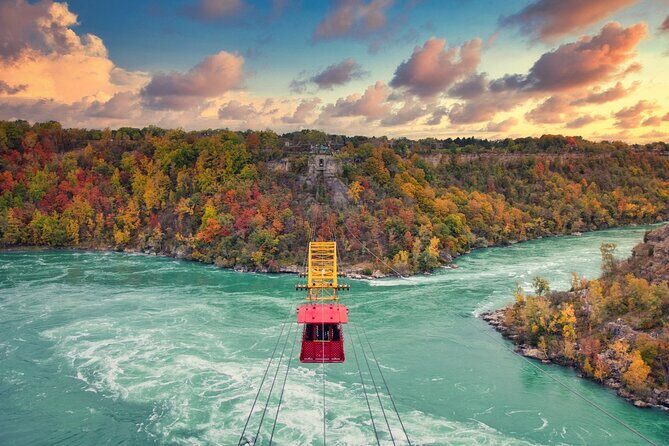 Niagara Falls Autumn Colors and Maple Tasting Tour - The Iconic Horseshoe Falls at Table Rock