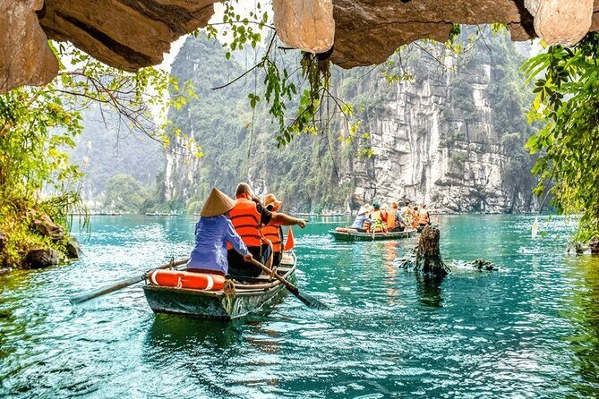 Ninh Binh Day Tour Tam Coc Mua Cave Hoa Lu Buffet Lunch Limousine - FAQ