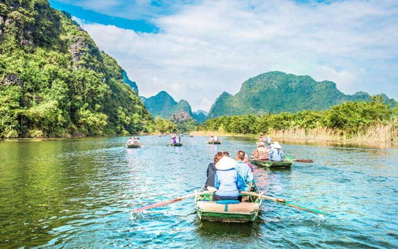 Ninh Binh: Hoa Lu Mua Cave Trang An on Limousine and Cycling - Why This Tour Works Well