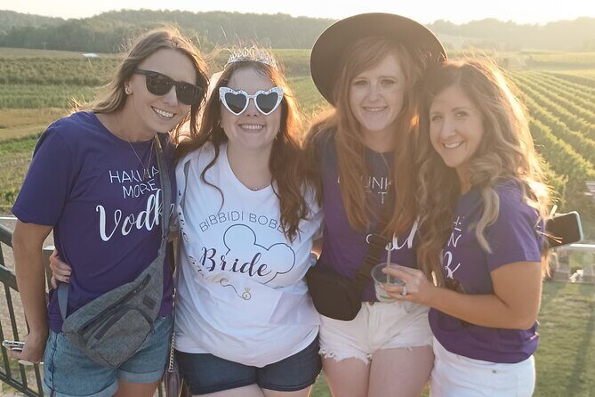 NON BUS Traverse City Old Mission Sunset Wine & Distillery Tour - Why This Tour Excels