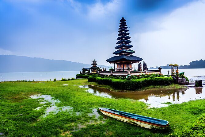 North Bali Tour - Visiting Rice Terrace, Lake, Waterfall, Temple and Hot Spring - Transportation and Comfort