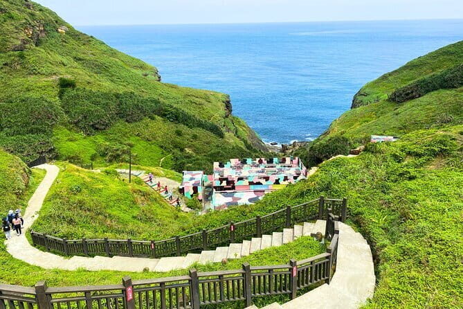 Northeast Coast Instagram Photo Tour in Keelung & New Taipei - A Closer Look at the Northeast Coast Photo Tour