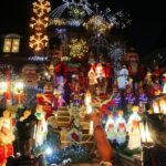 NYC: Dyker Heights Christmas Lights Express from Times Square - Detailed Breakdown of the Experience