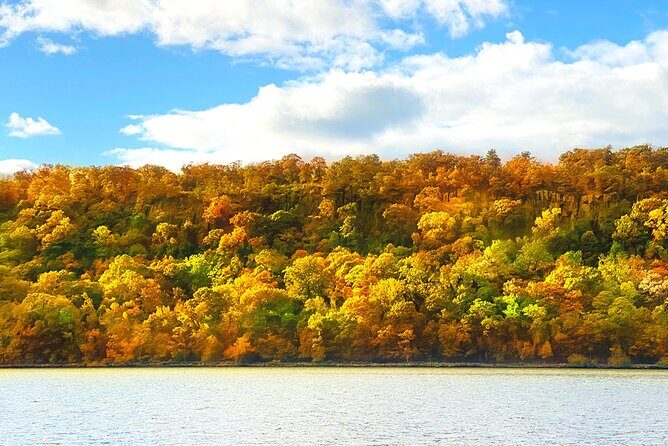 NYC Fall Foliage Cruise: Experience Autumn's Beauty - Authentic Traveler Insights
