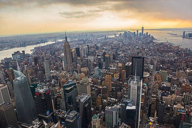 NYC New York Airport Transfer JFK/LGA/EWR to Manhattan | Brooklyn - Who Should Consider This Service?