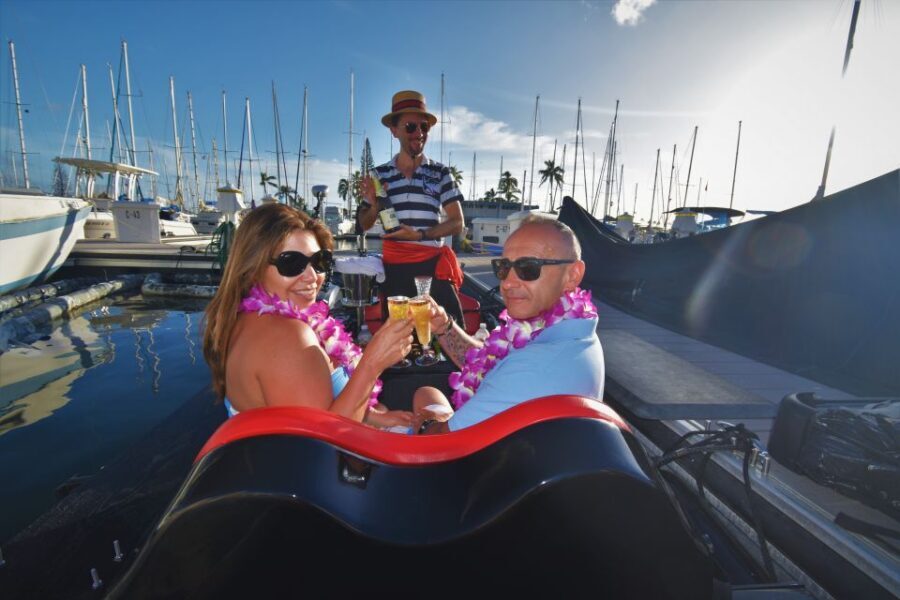 Oahu: Luxury Gondola Cruise with Drinks and Pastries - Who Should Consider This Tour?