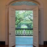 Oak Alley Plantation Tour with Transportation - Exploring the Details of the Tour