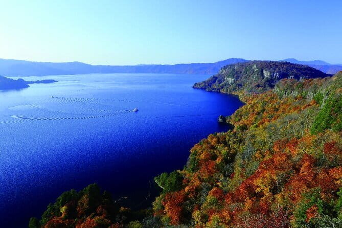 Oirase Gorge and Lake Towada Day Hike with Government-Licensed Guide - Exploring the Experience in Detail