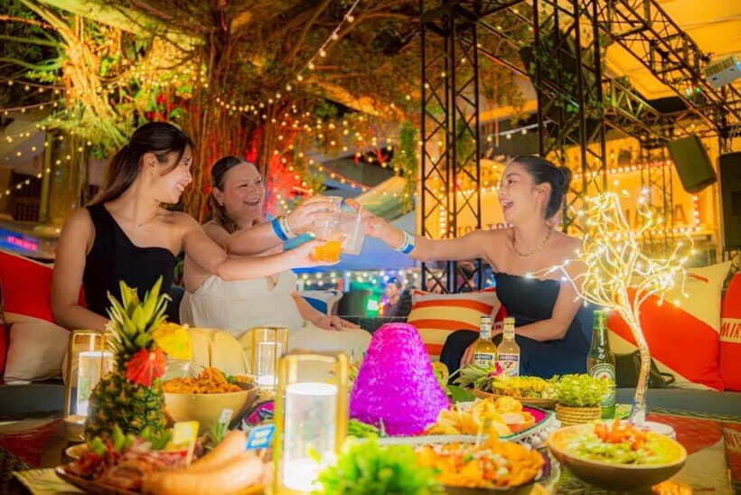 Okinawa:Sky BAR TOPTREE Nightclub Entry Ticket (For Foreign) - A Practical Look at the Okinawa Sky BAR TOPTREE Experience