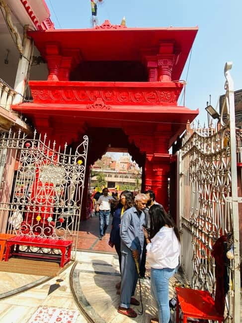 Old Delhi's Timeless Treasures - Cultures, Bazaars & Beyond - The Jama Masjid: A Monolithic Marvel