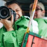 Old & New Delhi: Private Guided City Tour by Car with Snacks - The Role of Guides and Transportation