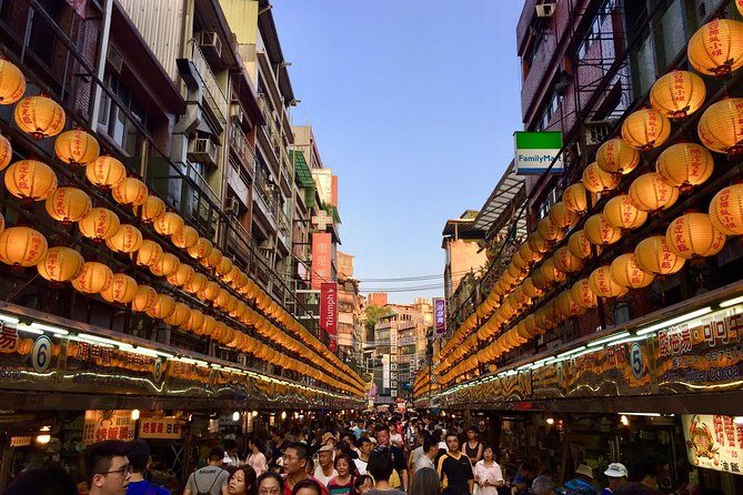 One-day private chartered car tour in Taipei: Yehliu, Jiufen, Pingxi, North Coast popular attractions with chartered car, professional Chinese/English driver - The Sum Up