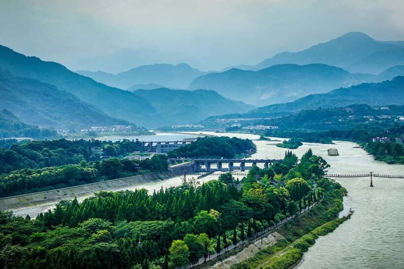 One-Day Tour: Dujiangyan, Mount Qingcheng, Panda Valley - Detailed Breakdown of the Tour Experience