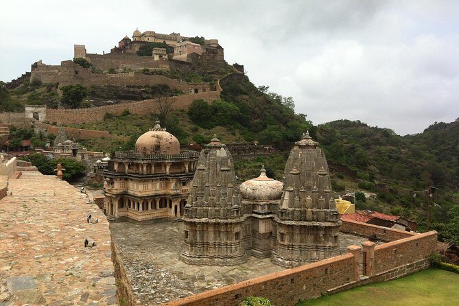One Way Kumbhalgarh Fort and Jain Temple Tour from Udaipur to Jodhpur - Authentic Experiences and Practical Considerations