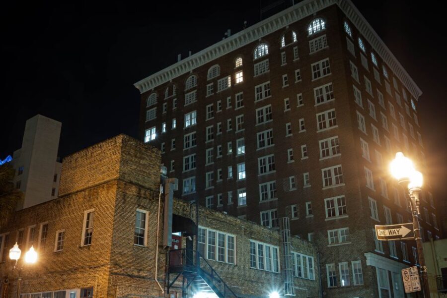 Orlando Haunts Boos and Booze Haunted Pub Crawl - Detailed Review of the Orlando Haunts Boos and Booze Haunted Pub Crawl