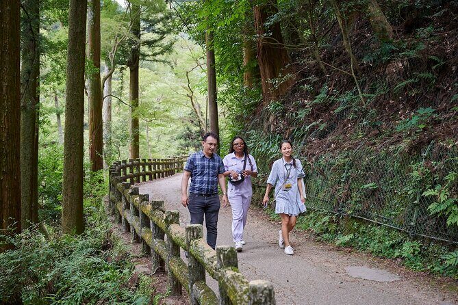Osaka: 2.5-Hour Private Scenic Hike to Minoo Waterfall - Meeting Point and Duration