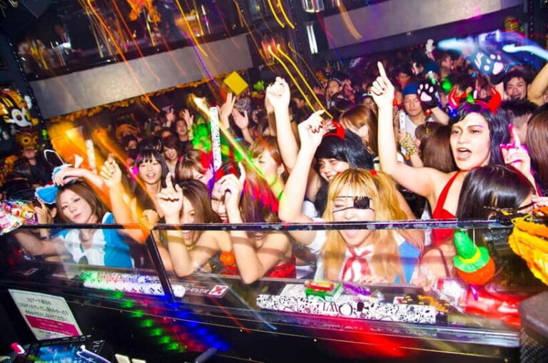 Osaka Umeda: OWL Nightclub Admission Ticket (For Foreign) - Who Would Love OWL Umeda?