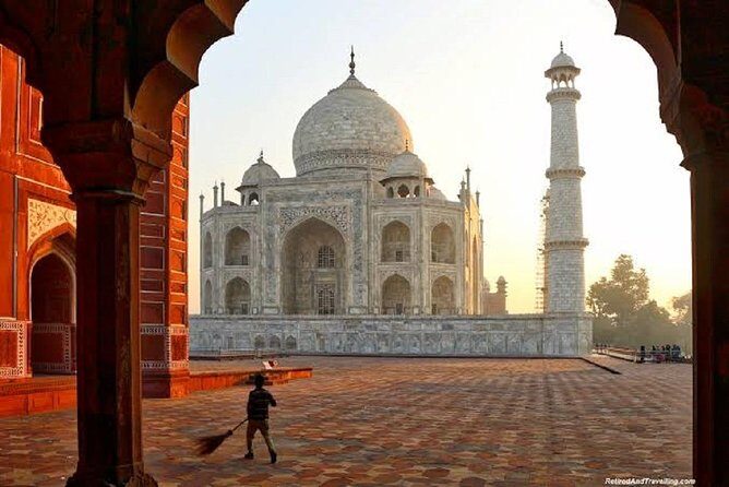 Overnight Agra Tour From Mumbai With Return Flights - A Closer Look at the Tour Experience