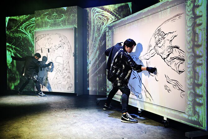 Painters Show in Gwanghwamun Theater (nearby Seodaemun station) - Key Points