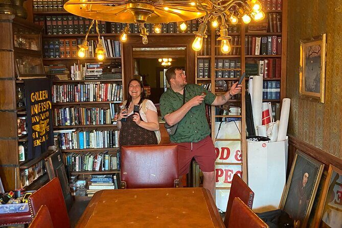 Pensacola Back to the Future Tour & Scavenger Hunt - Who Will Love This Tour?