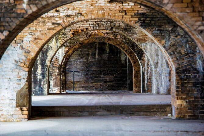 Pensacola Beach Fort Pickens Dolphin Cruise Tour - What Makes This Tour Stand Out?