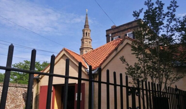 Phantoms of Charleston: A Ghostly Walking Tour - What to Expect from the Tour Experience