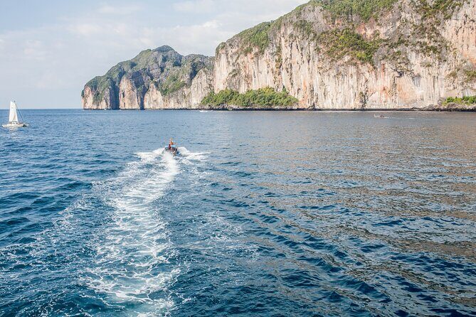 Phi Phi Islands from Phuket Speedboat Transfer with Pickup Service - The Full Picture: What to Expect from this Speedboat Transfer