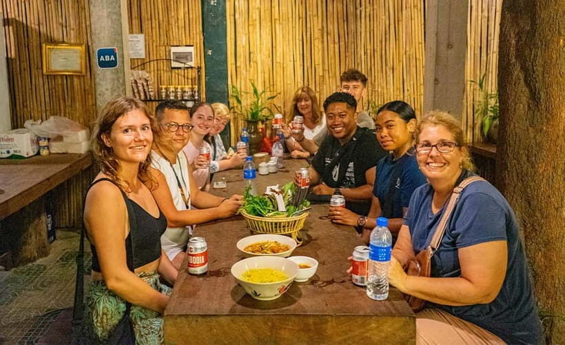 Phnom Penh: Evening City Tour by Tuk Tuk with 1 Dinner - Practical Considerations