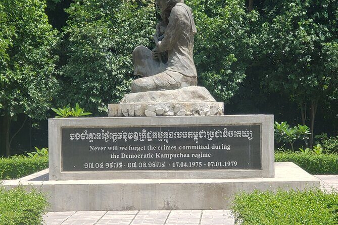 Phnom Penh Haft Day tour Genocide Museum and Killing Field - The Itinerary Breakdown