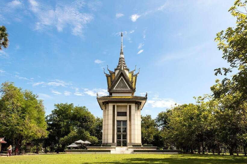Phnom Penh: Killing Fields and S-21 Museum Tour - A Closer Look at the Tour Experience