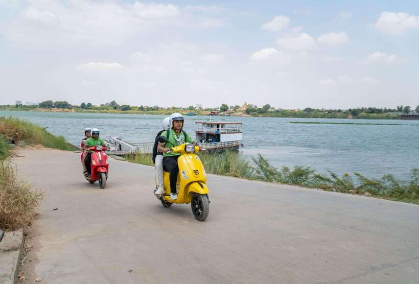 Phnom Penh Silk Island Sunset Haft Day Vespa Tour - The Itinerary in Detail: What You Can Expect