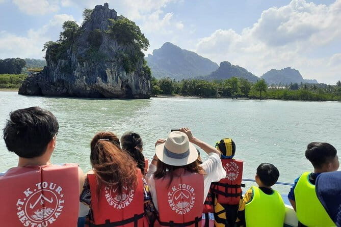 Pink Dolphin and Snorkeling Full Day Experience - In-Depth Review of the Pink Dolphin and Snorkeling Full Day Tour