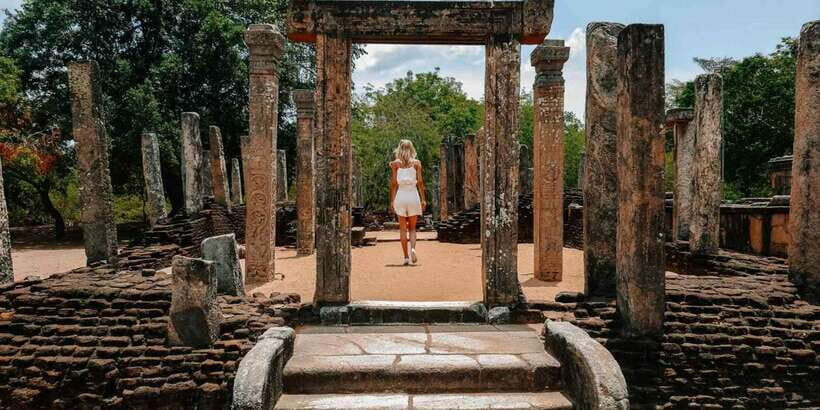 Polonnaruwa ancient city Guided tour From Galle