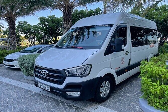 Private 4-seat car transport from Cam Ranh airport to Nha Trang - A Practical and Comfortable Start in Nha Trang