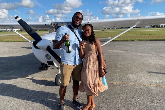 Private 60 Minute Romantic Excursion Air Tour with Champagne - FAQs