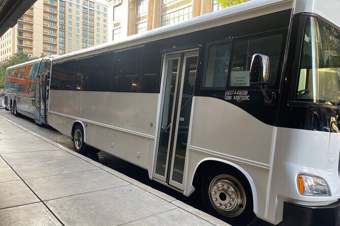 Private Austin Bergstrom Airport Transfer Charter Bus to Austin - The Benefits of Flight Monitoring and Flexible Stops